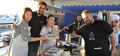 İGA SKYWALKERS "MERKEZİNDE DEĞERLİSİN"